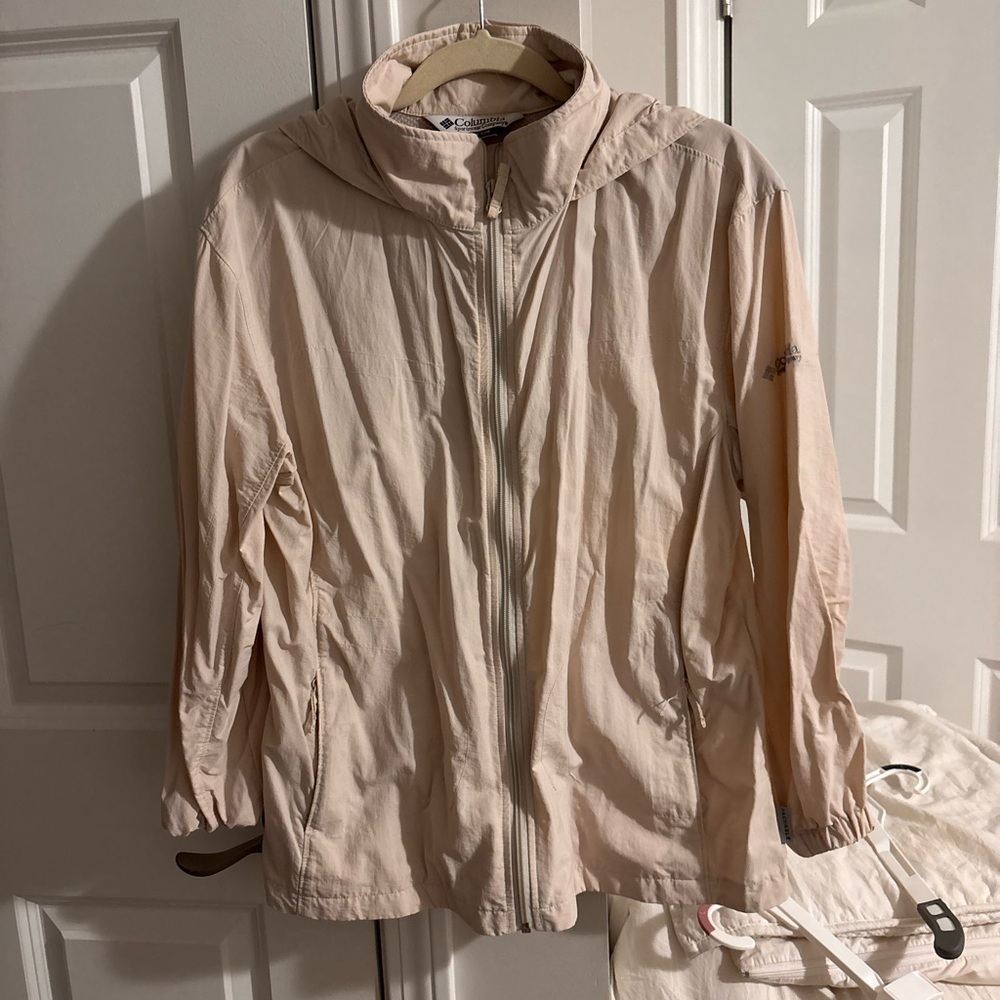 Columbia windbreaker